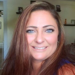 Meet your Posher, Adrienne